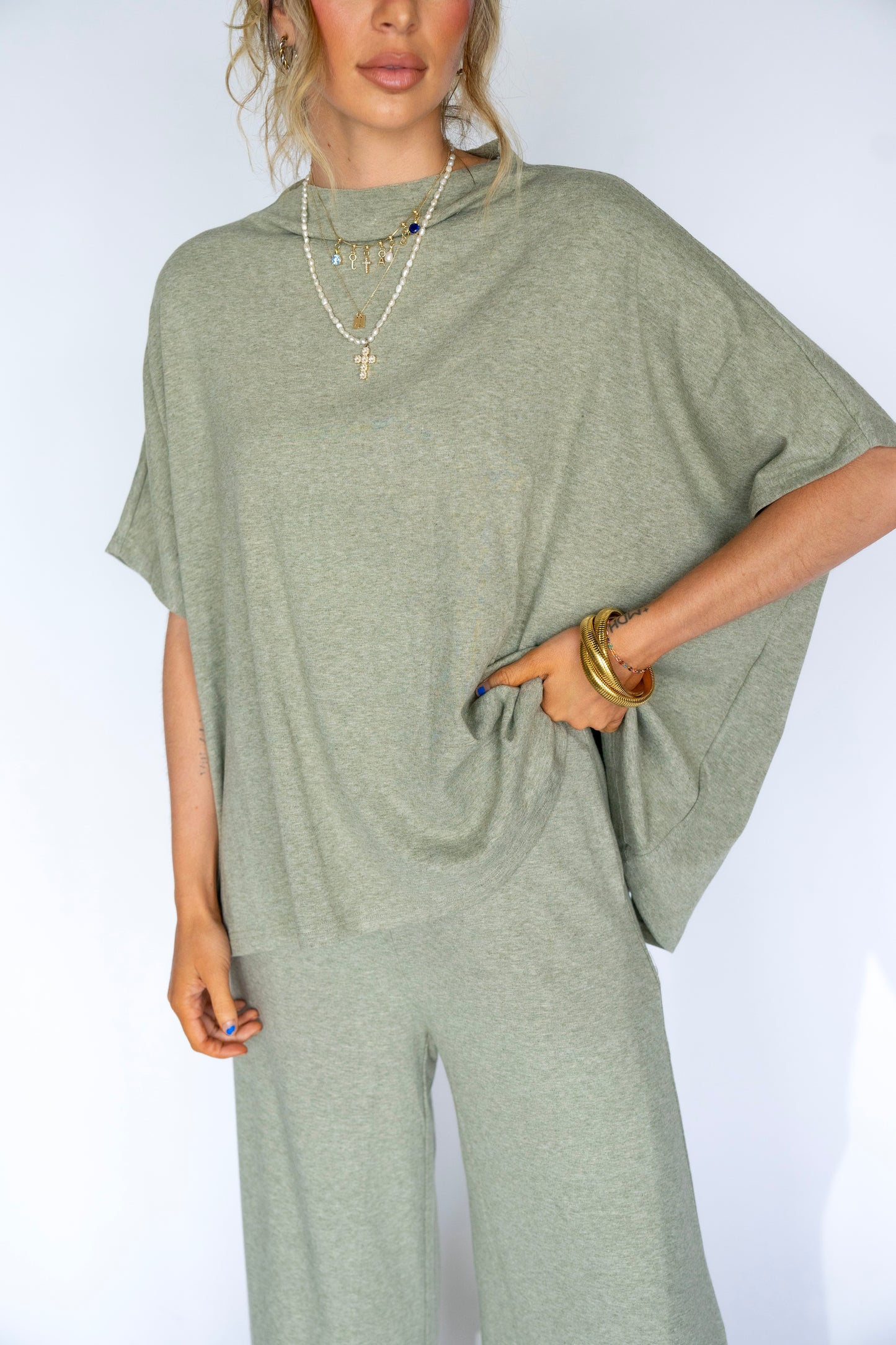 Brayden Flowy Top (Multiple Colors)