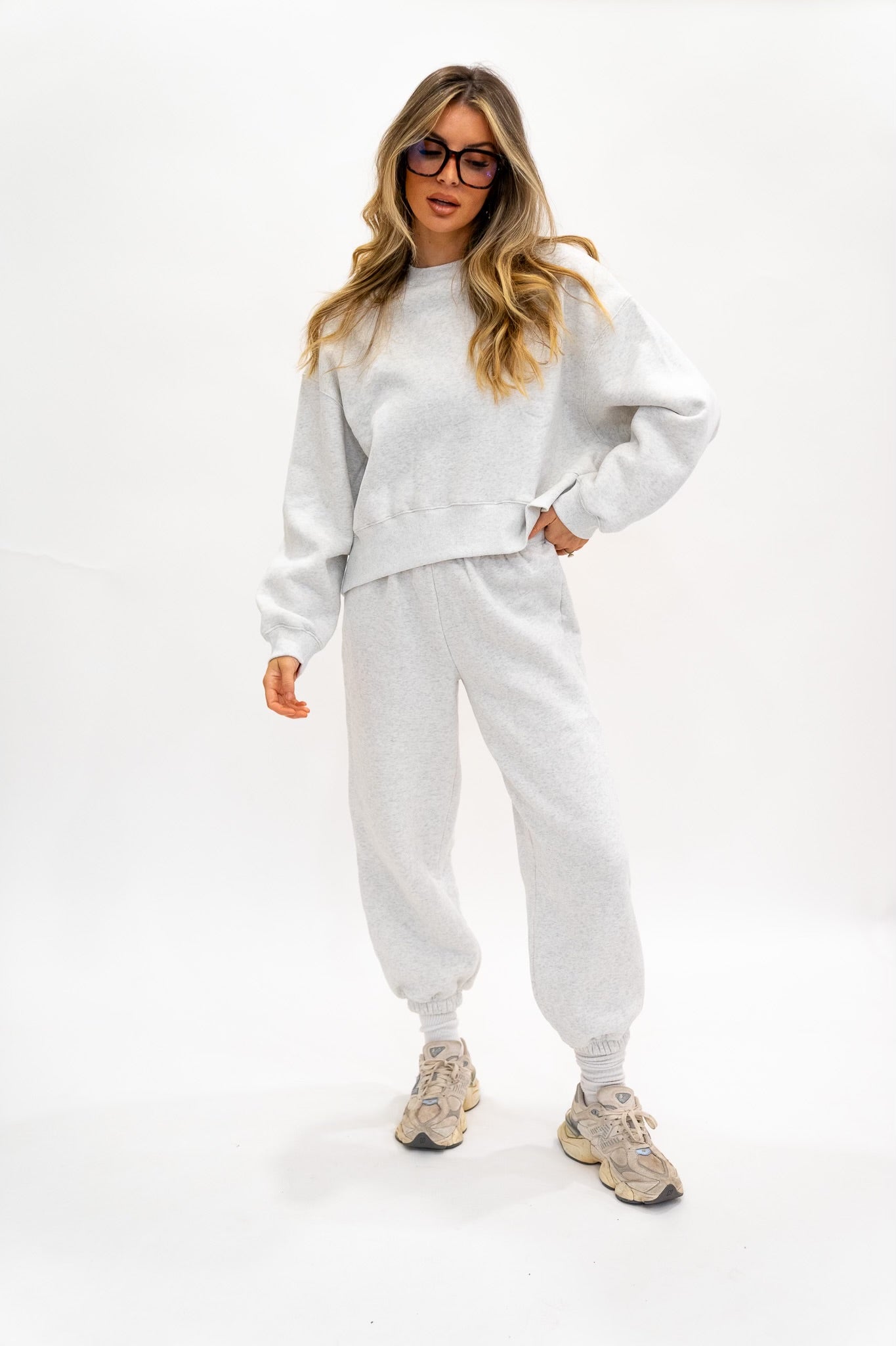 Free Motion Joggers (Multiple Colors)