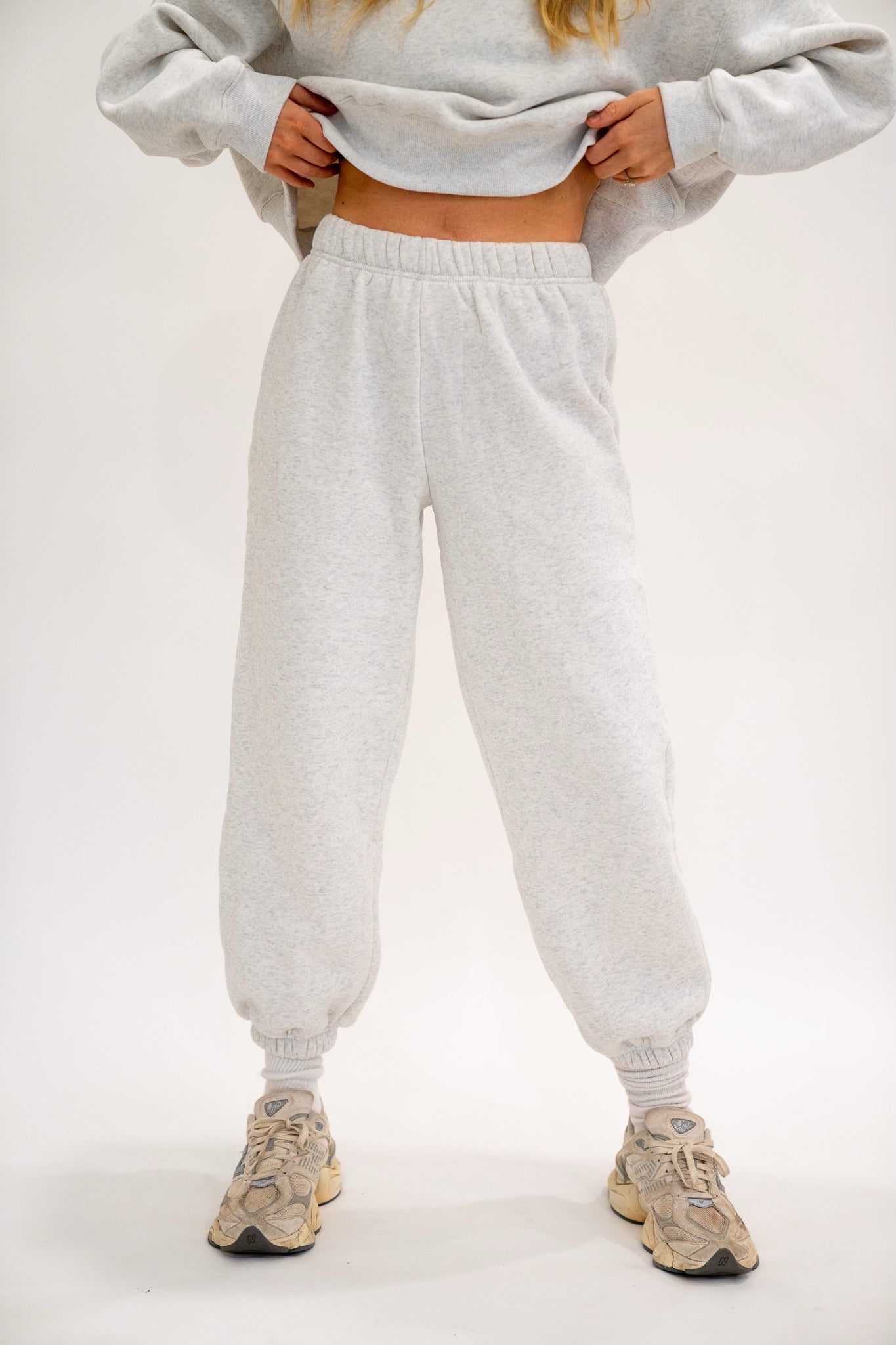 Free Motion Joggers (Multiple Colors)