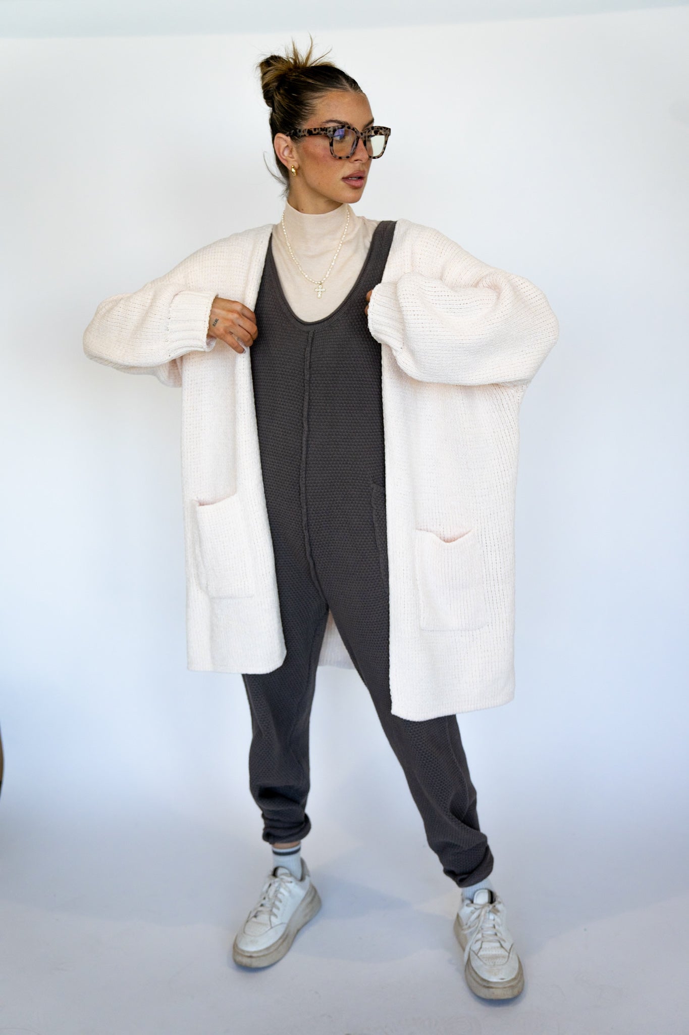 Powder Cream Cardigan