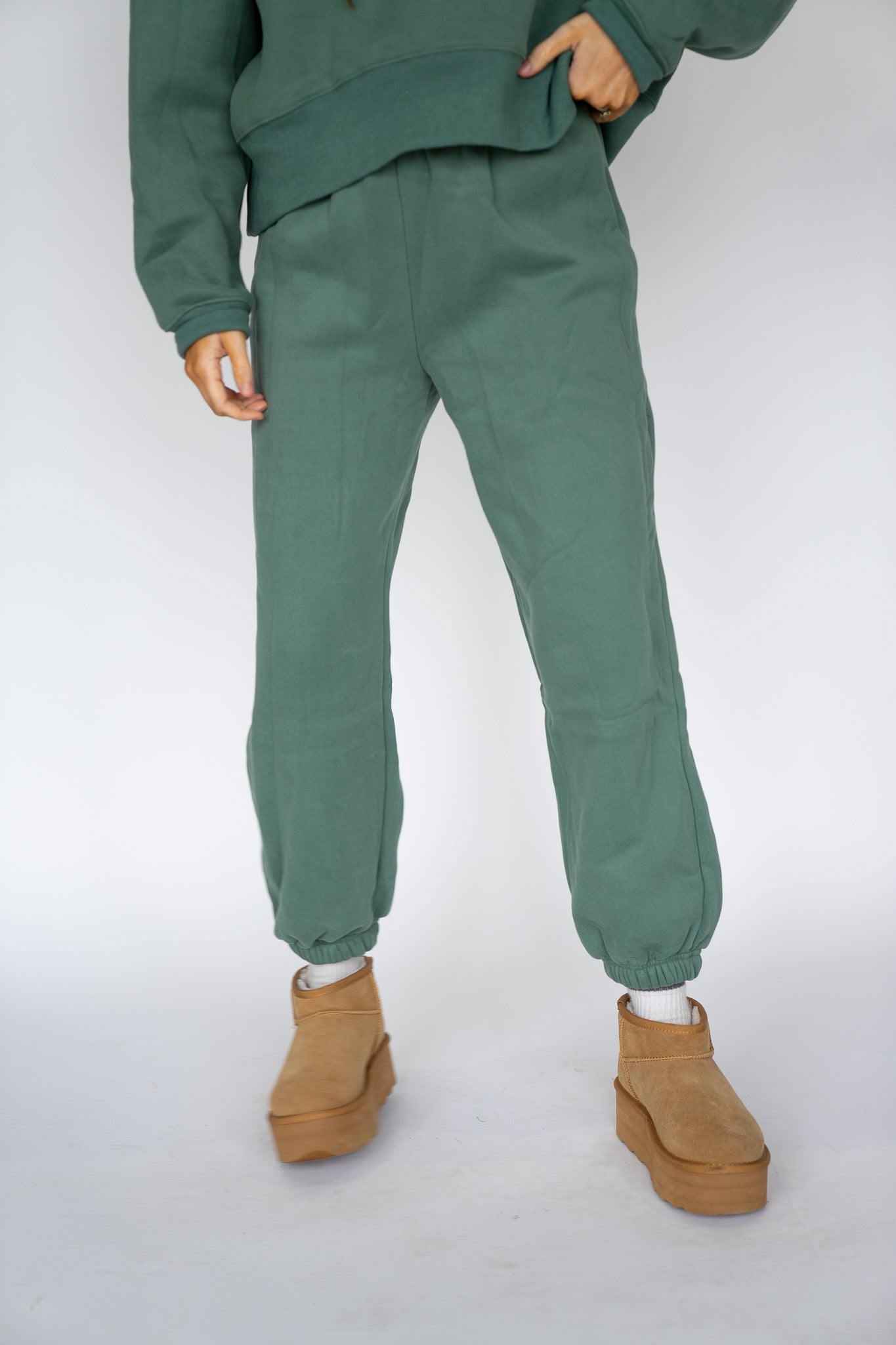 Free Motion Joggers (Multiple Colors)