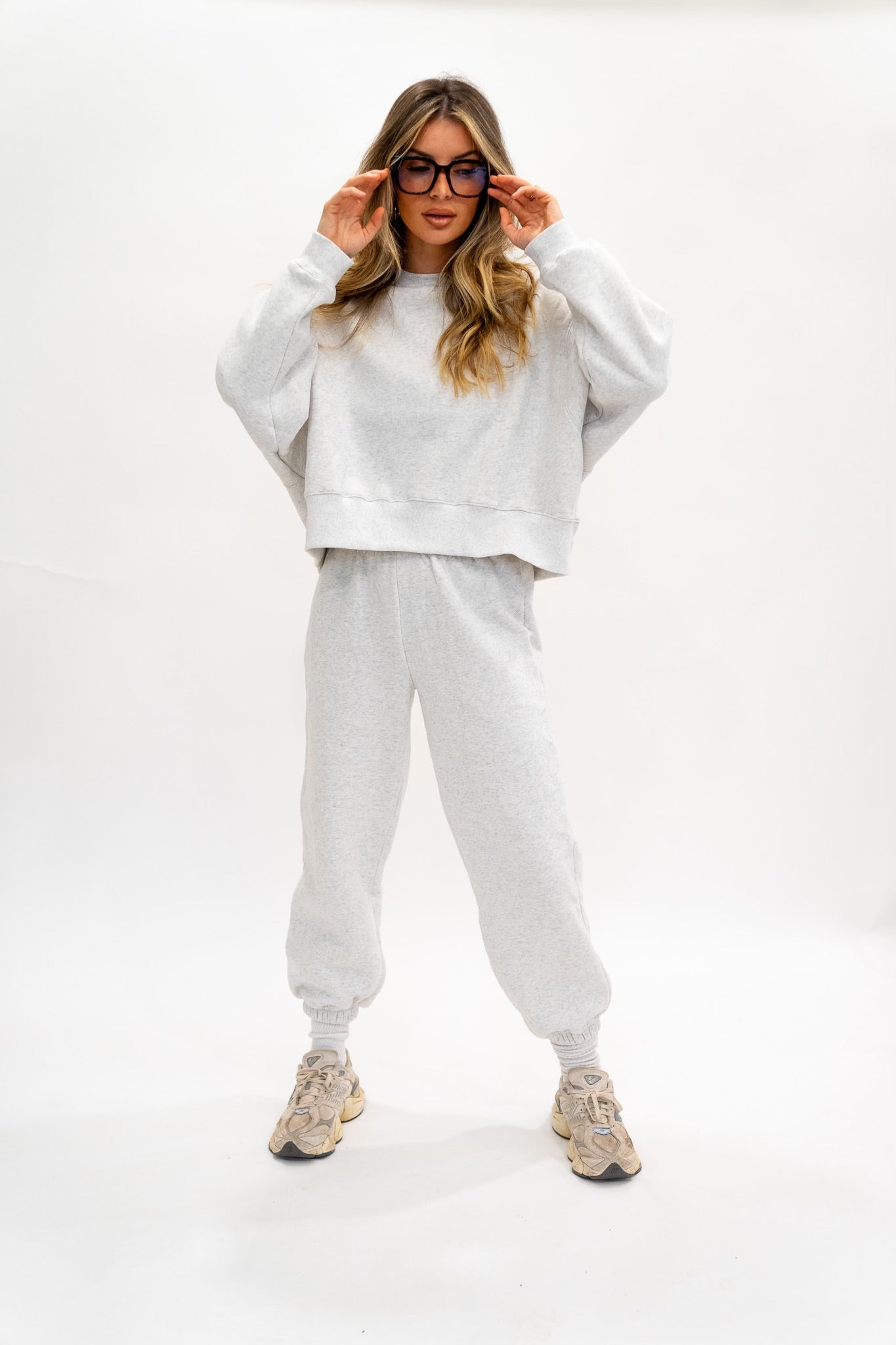 Free Motion Joggers (Multiple Colors)