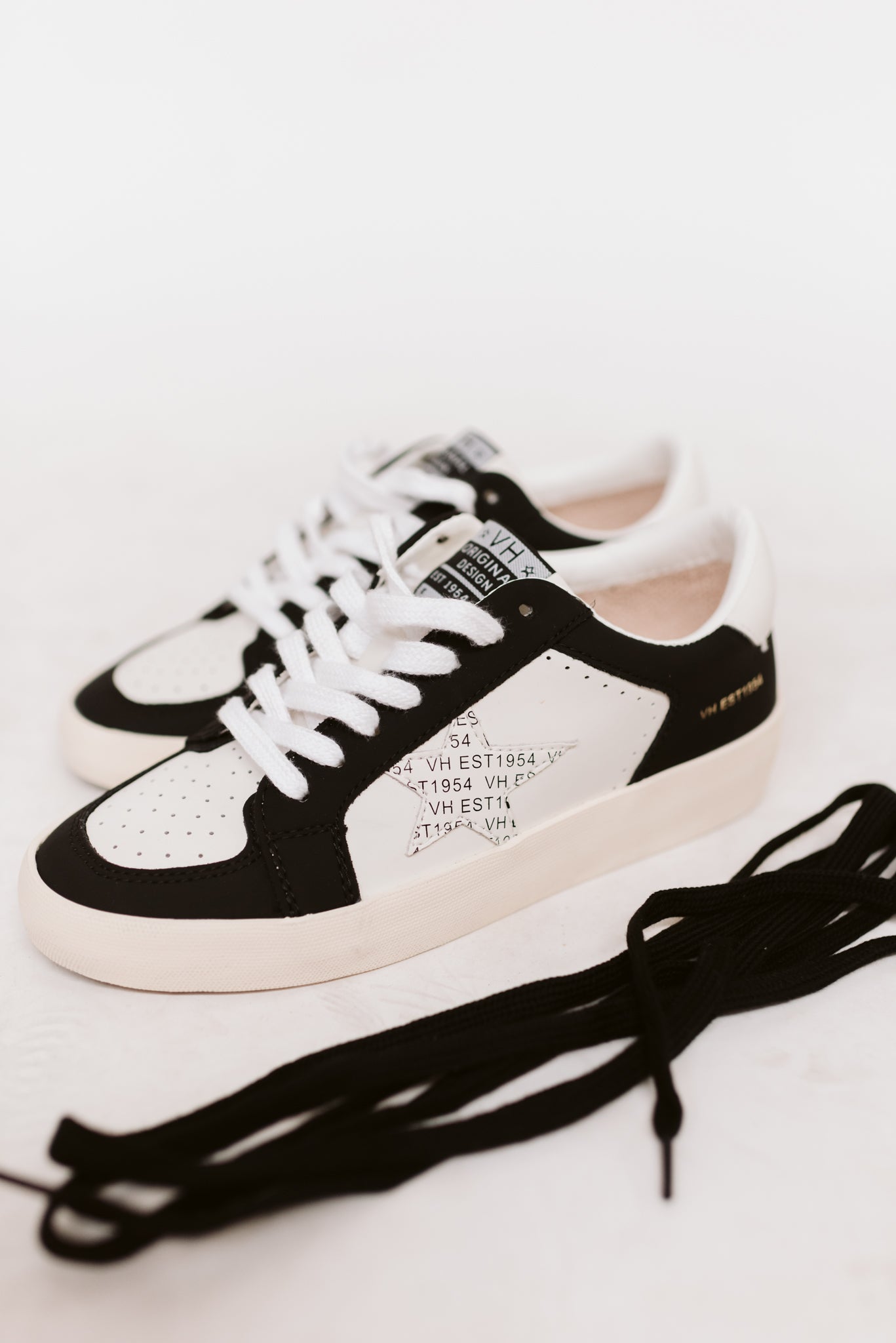 Reflex Sneakers