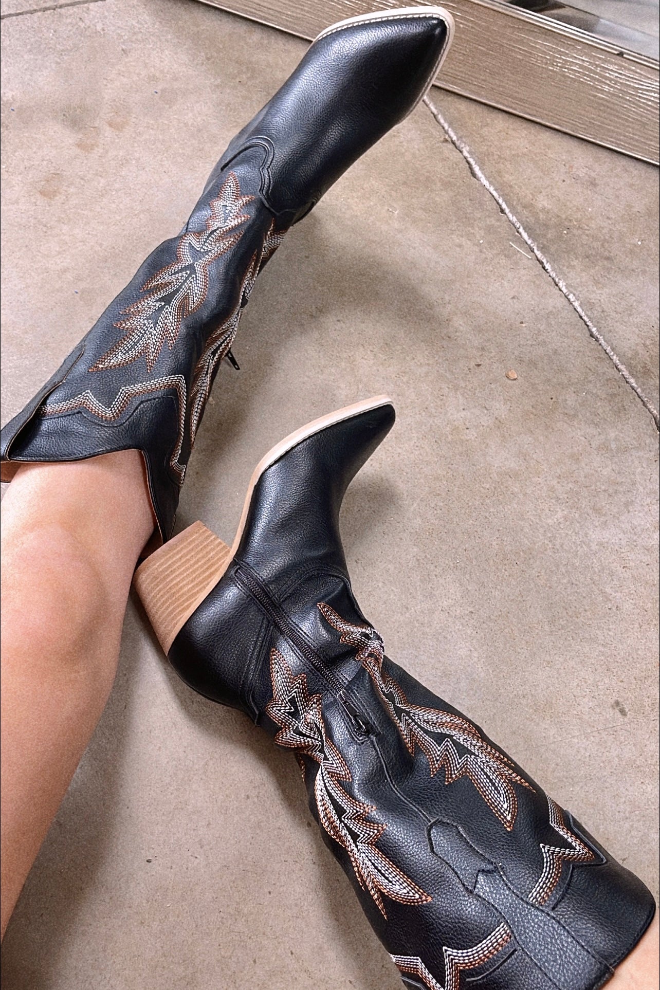 Ainsley Western Boots (Multiple Colors)