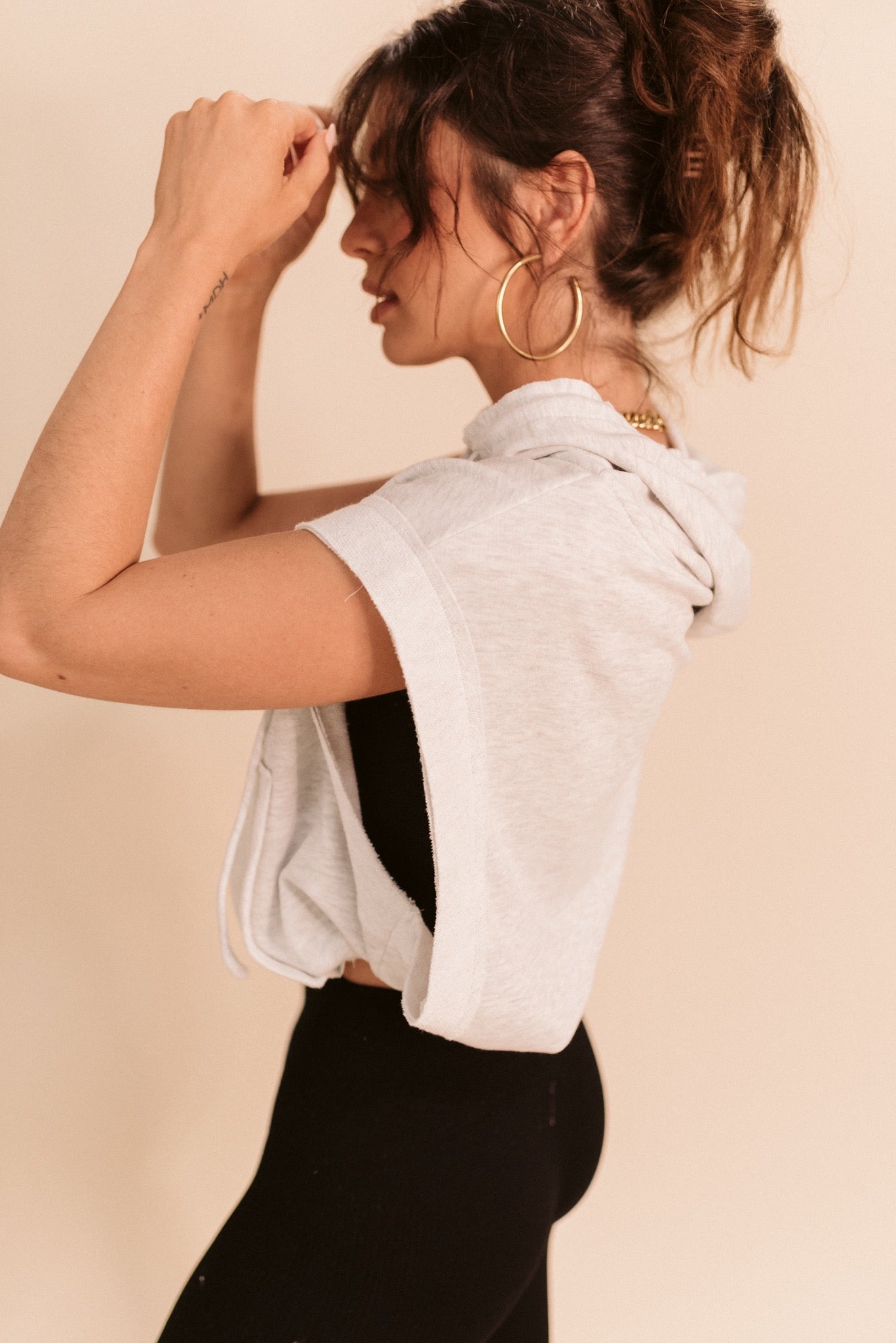 Hooded Sleeveless Pullover
