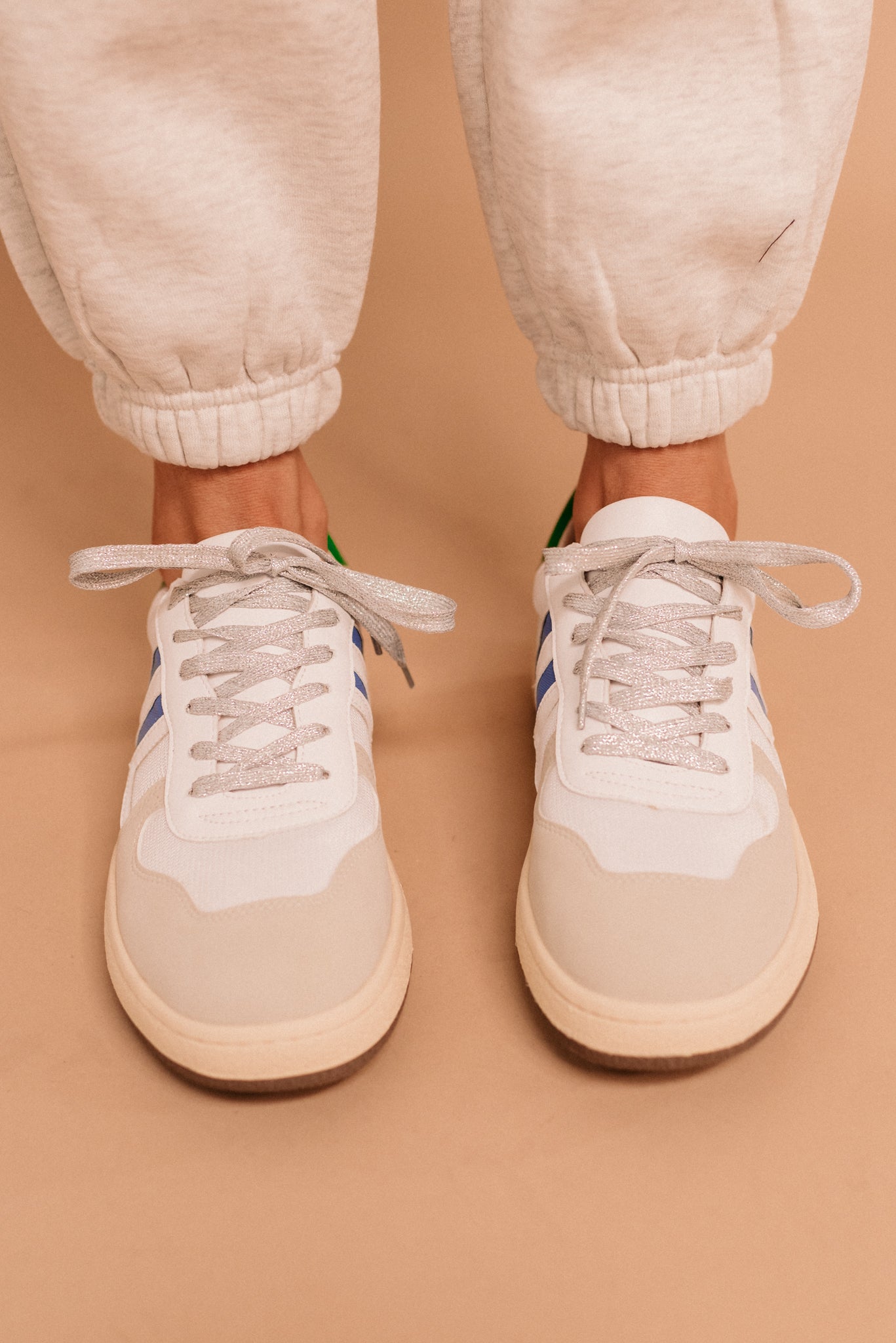 Bronny Sneakers