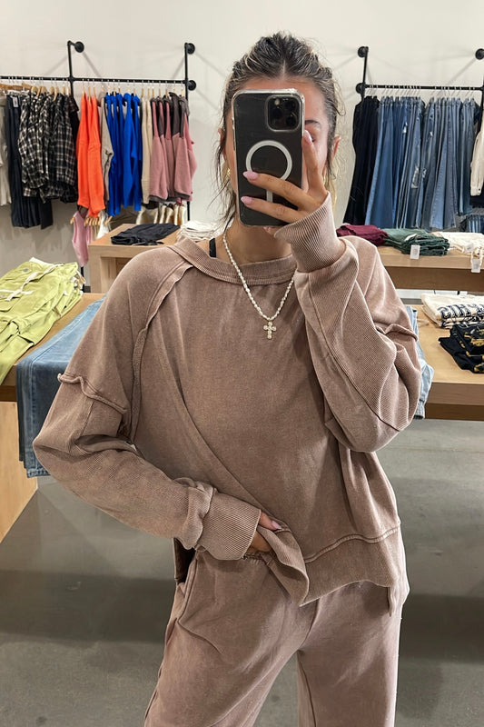 Raglan Oversized Sweatshirt