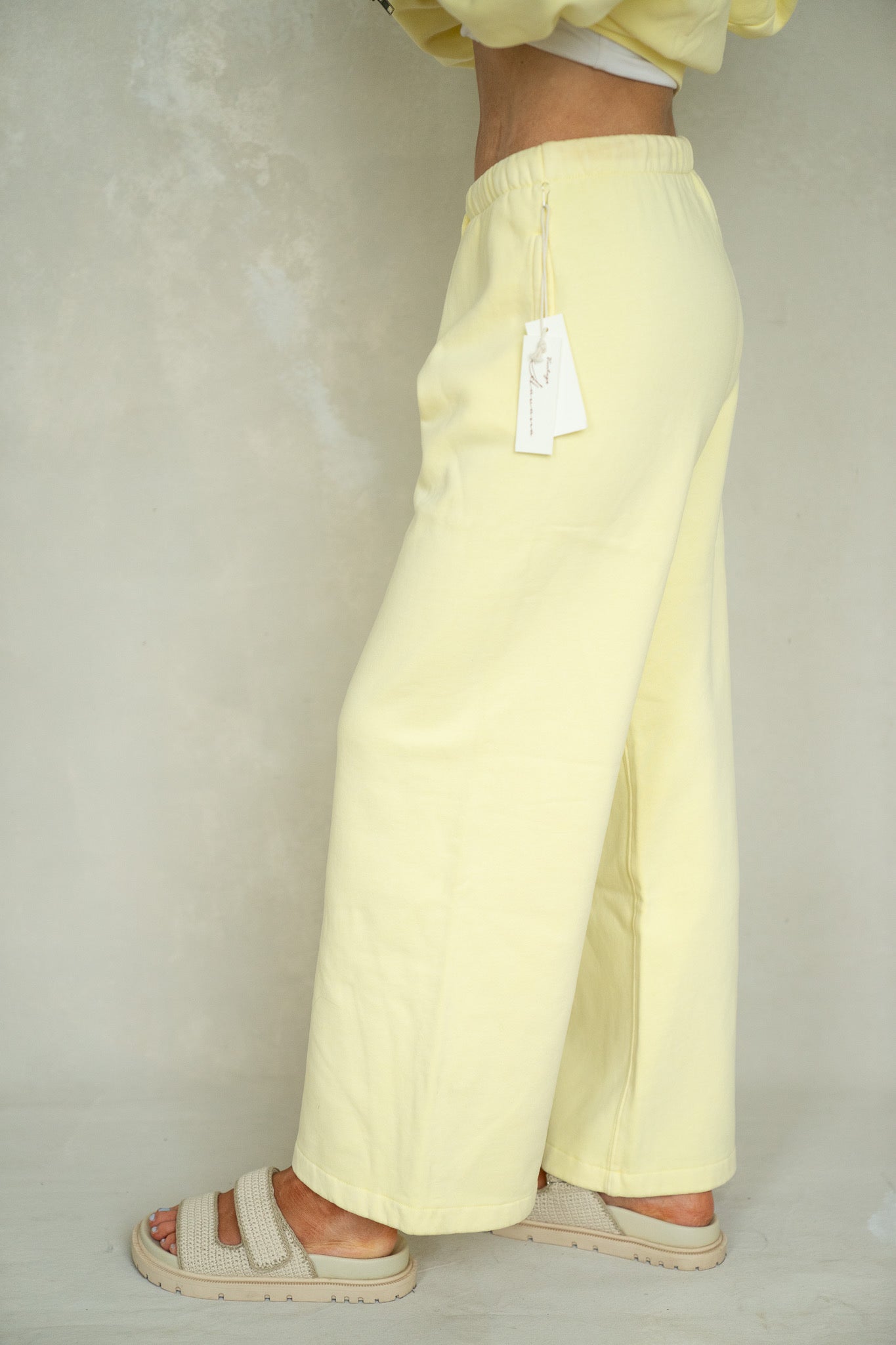 Essential Lemon Sweatpant