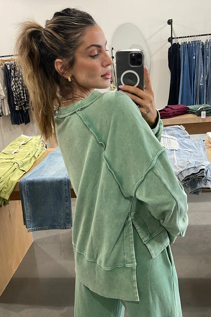 Raglan Oversized Sweatshirt