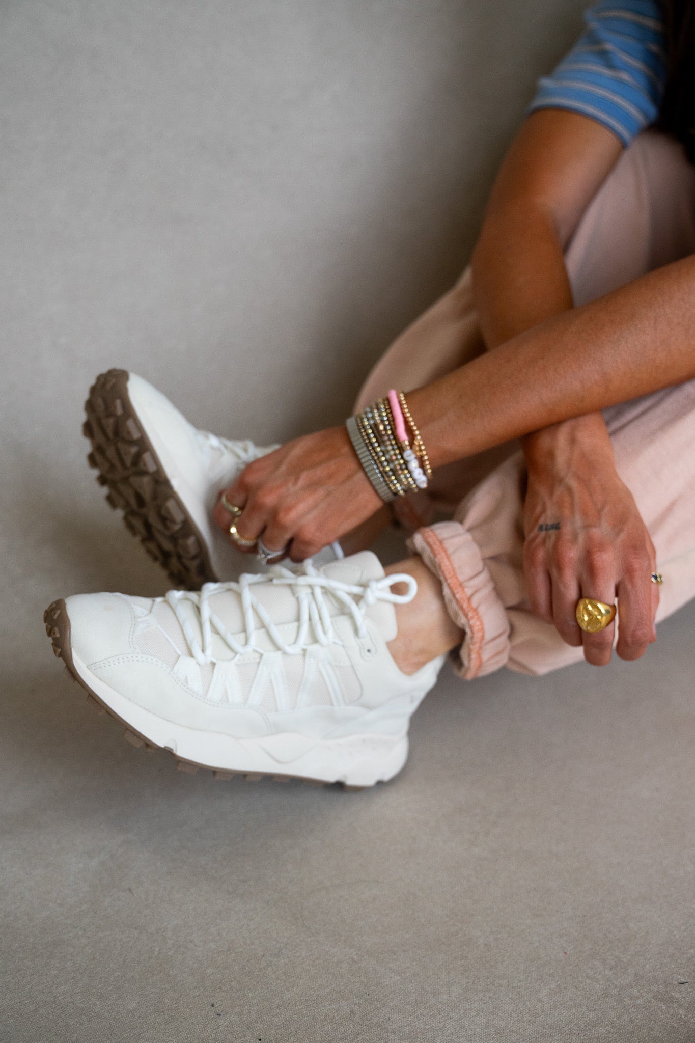 Nile Sneakers