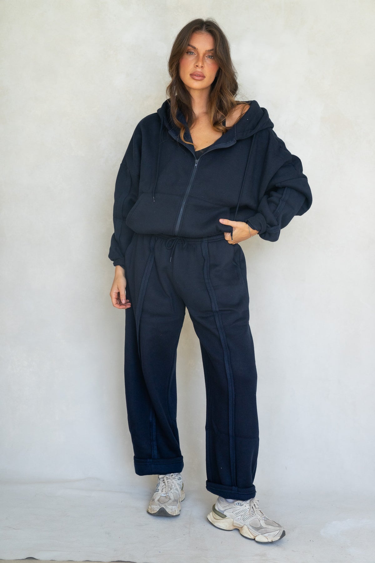 Halo Barrel Sweat Set - Navy