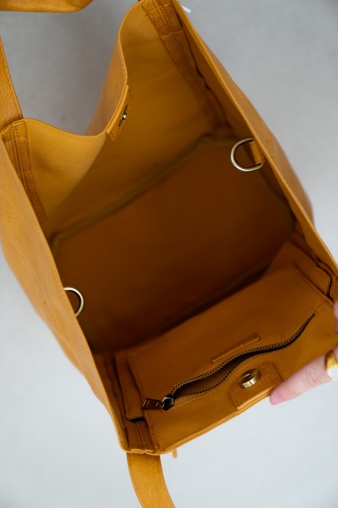 Honey Vida Carryall Tote