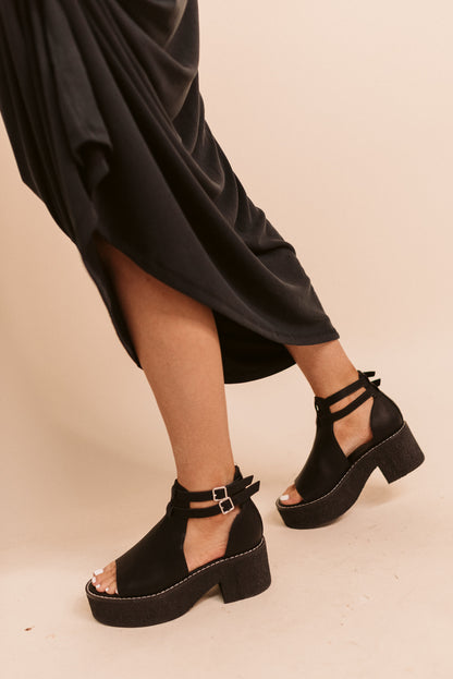 Elizabeth Platform Sandals