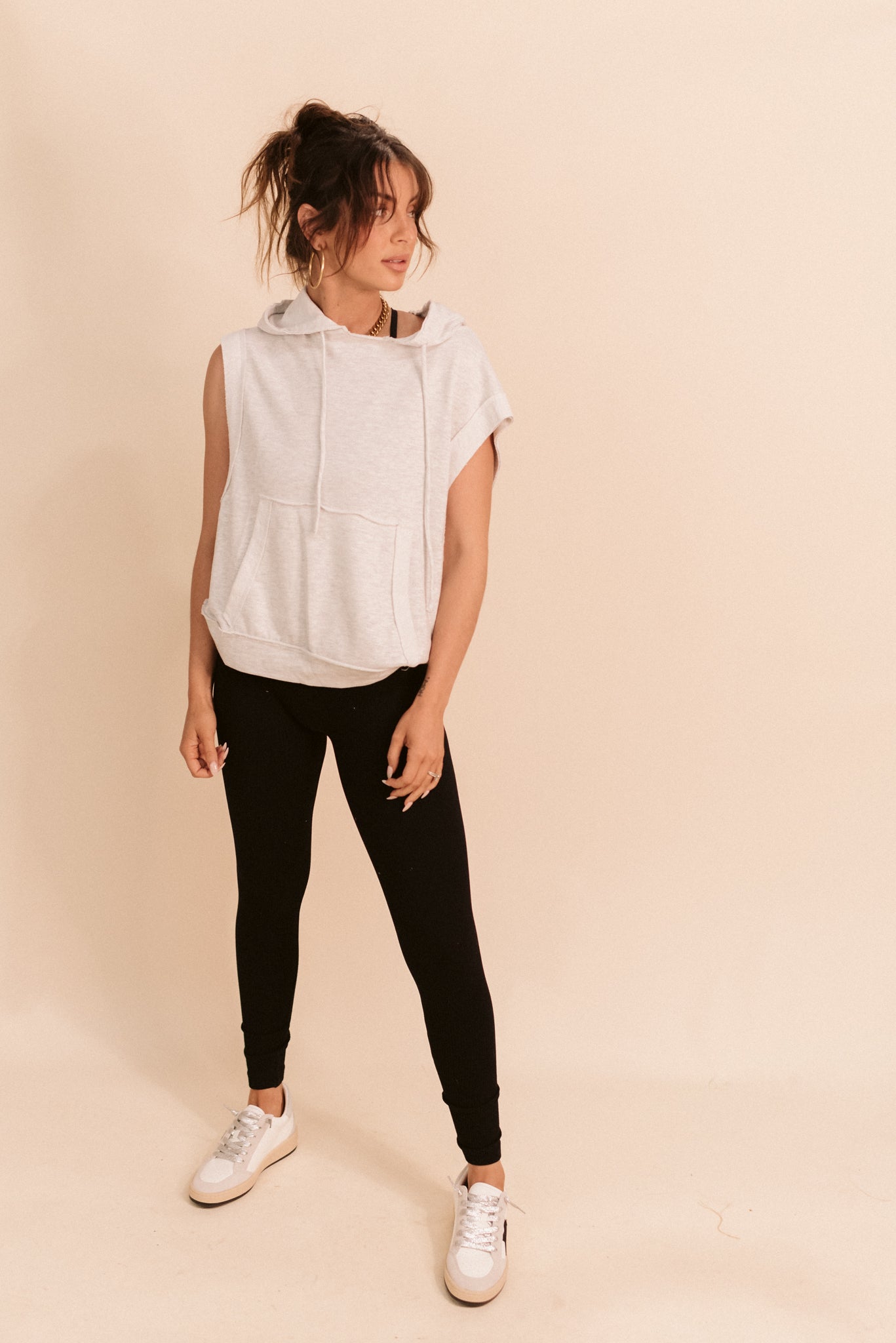Hooded Sleeveless Pullover