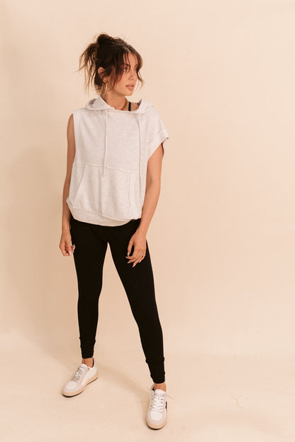 Hooded Sleeveless Pullover