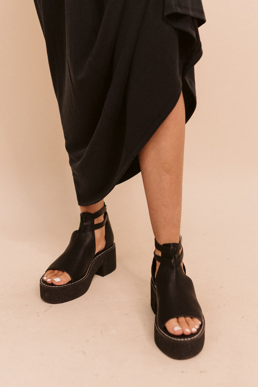 Elizabeth Platform Sandals