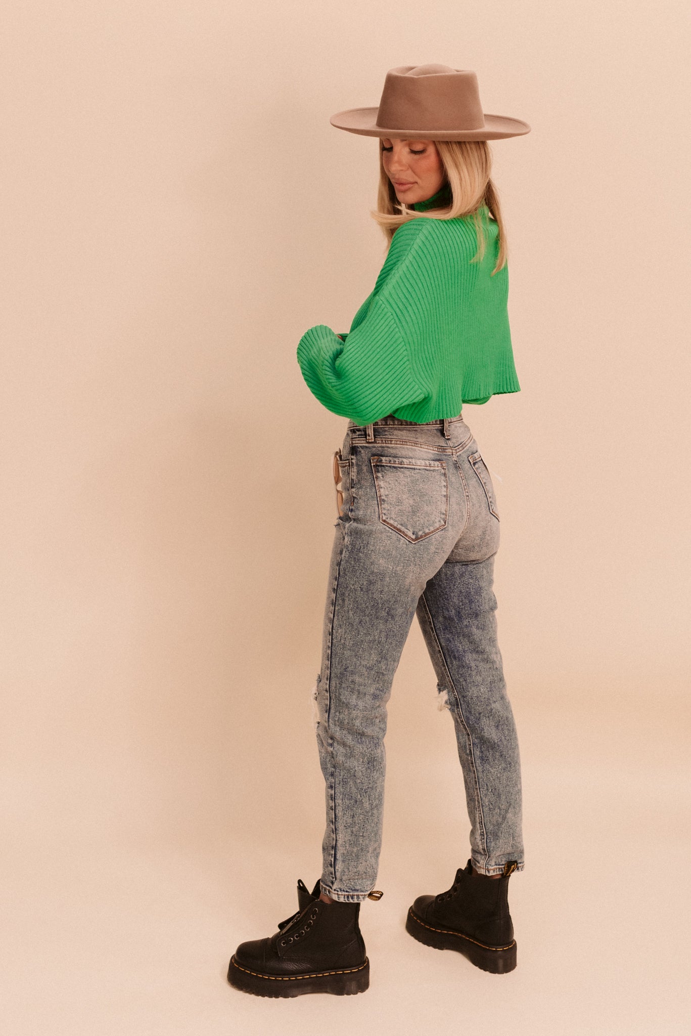 Distressed Mom Jean