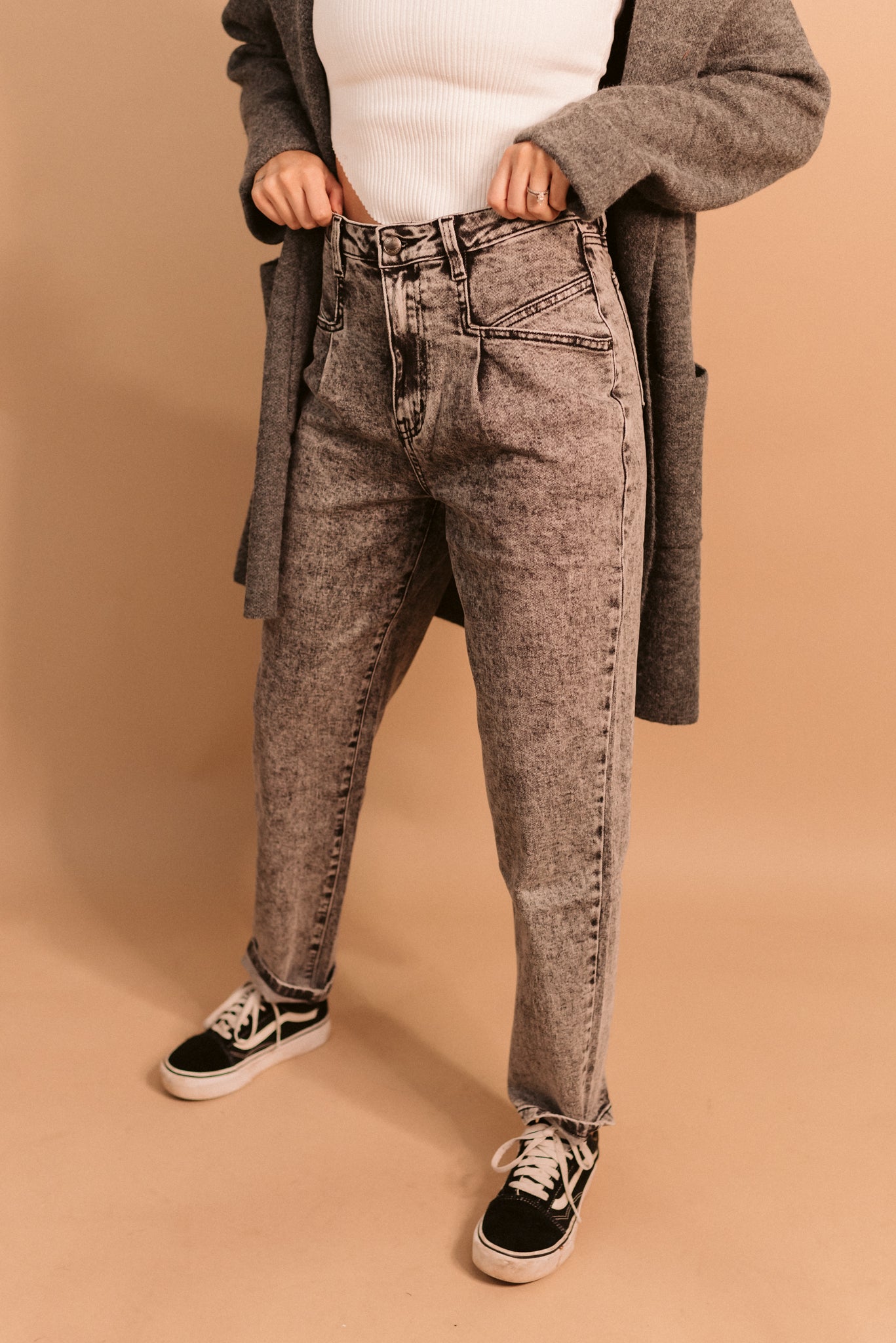 Mineral Washed Mom Jean