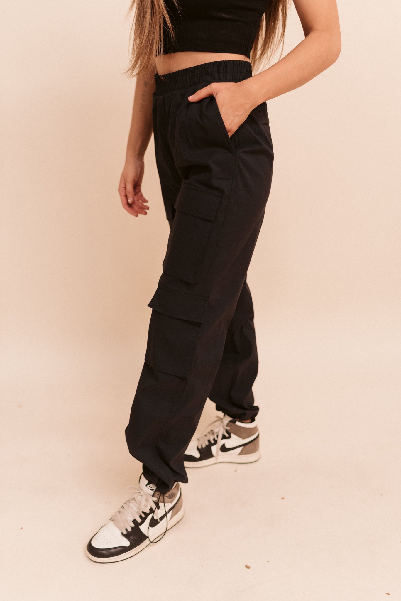 Bungee Hem Cargo Pants – 13thandswan